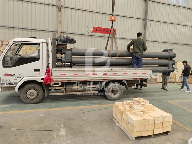 循環(huán)水冷炭機能耗低，裝車交付濟源客戶